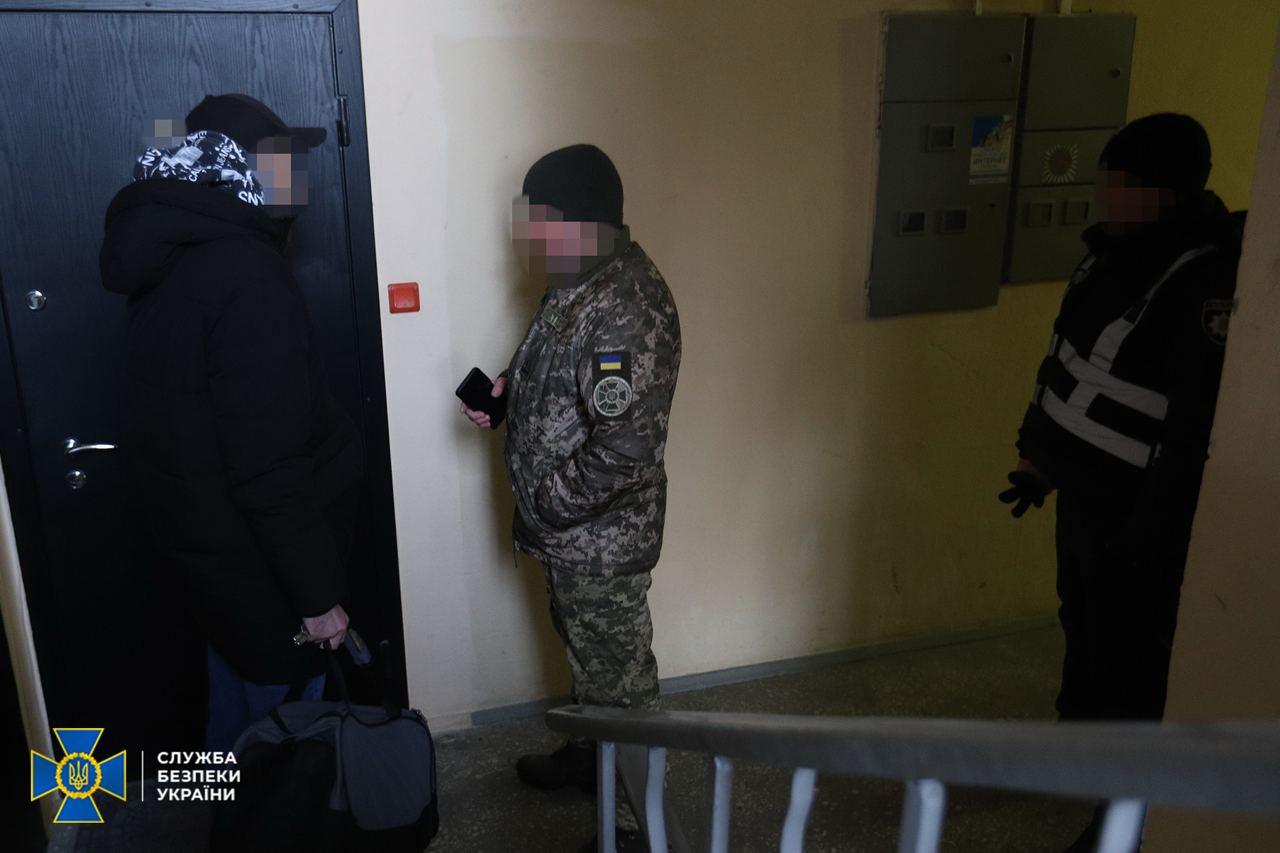 СБУ проводить обшуки в урядовому кварталі Києва та на прилеглих територіях (фото)