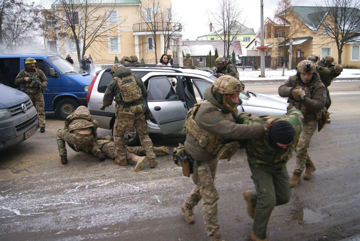 Троє рівненських поліцейських отримали відзнаки