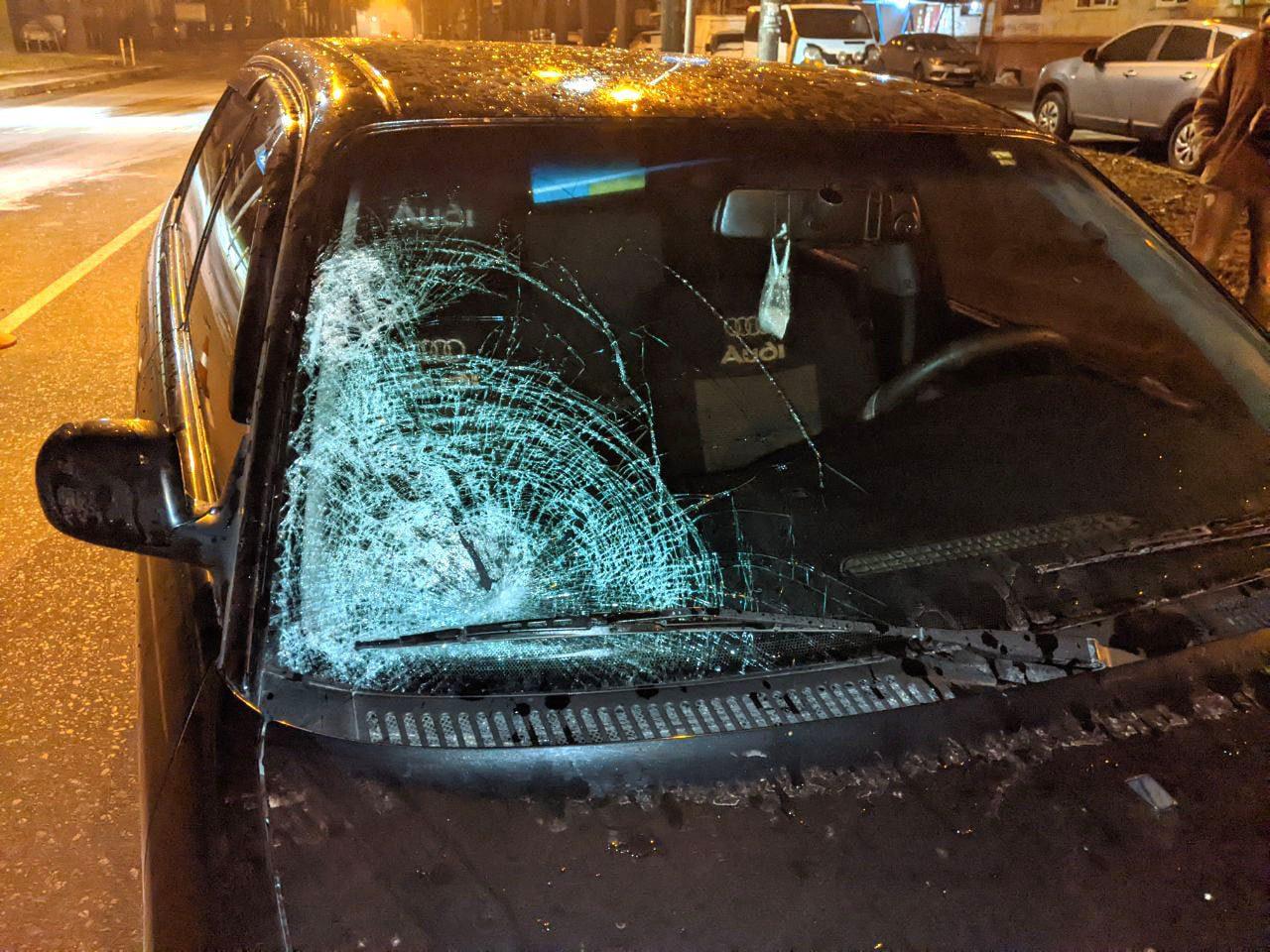 У Рівному під колесами автомобіля опинився пішохід