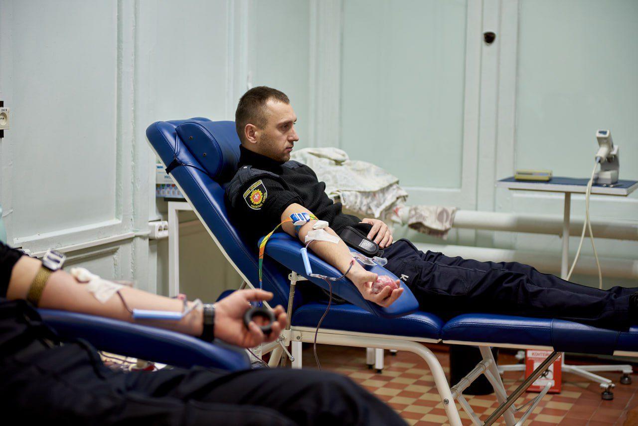 У Рівному поліцейські стали донорами