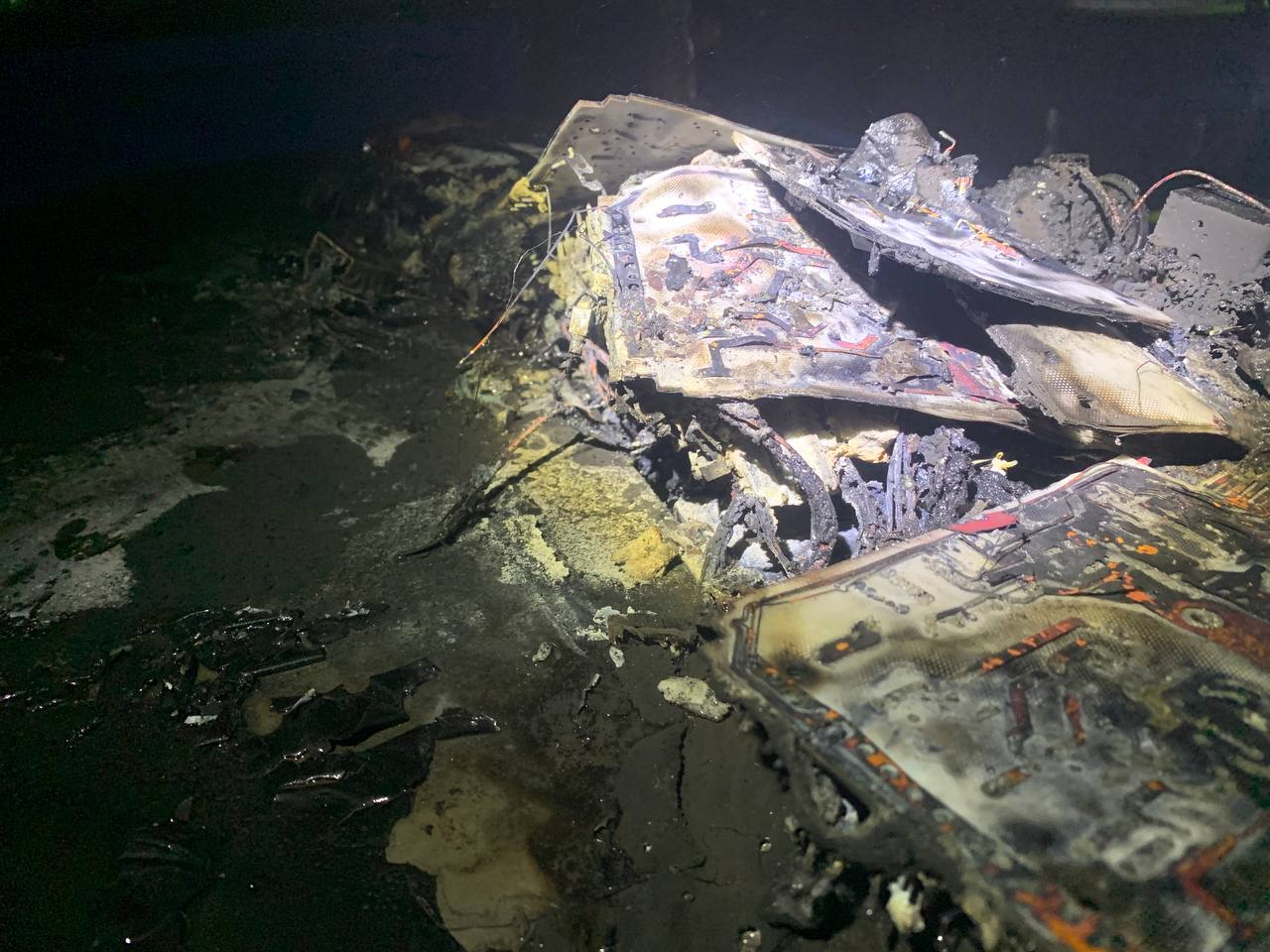 У місті Рівному вогнеборці загасили пожежу у нежитловій будівлі