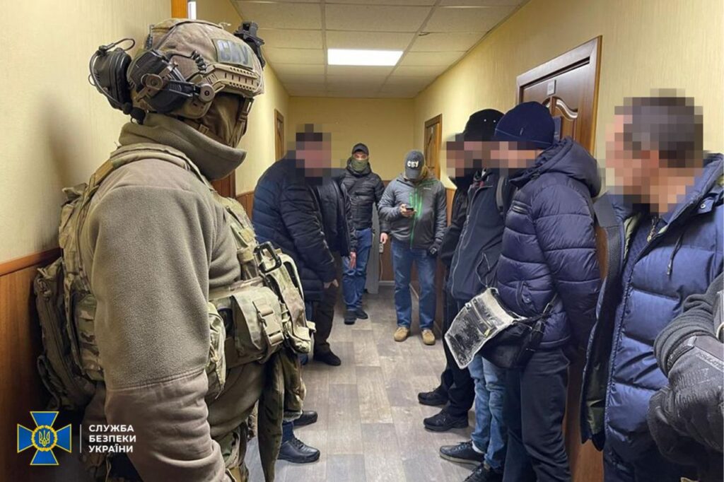 Керівництво Департаменту міграційної поліції «кришувало» проституцію3