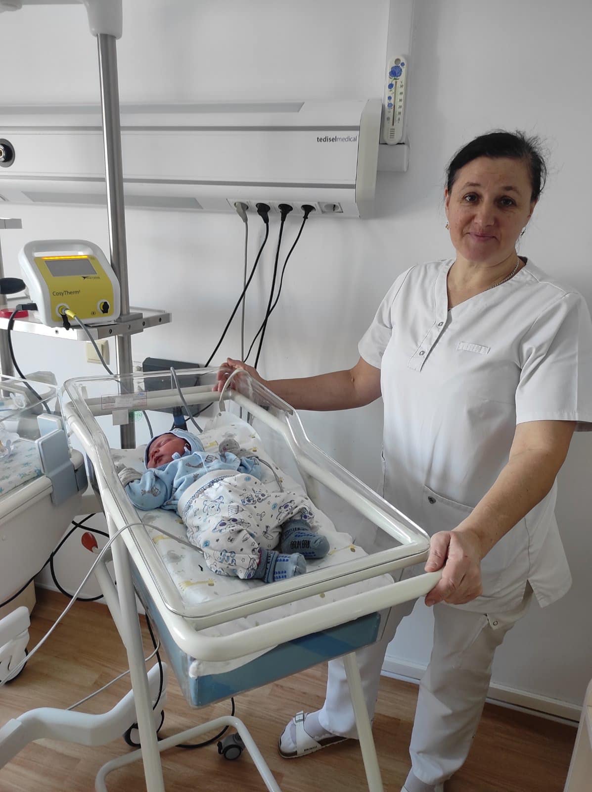 Засоби для виходжування новонароджених