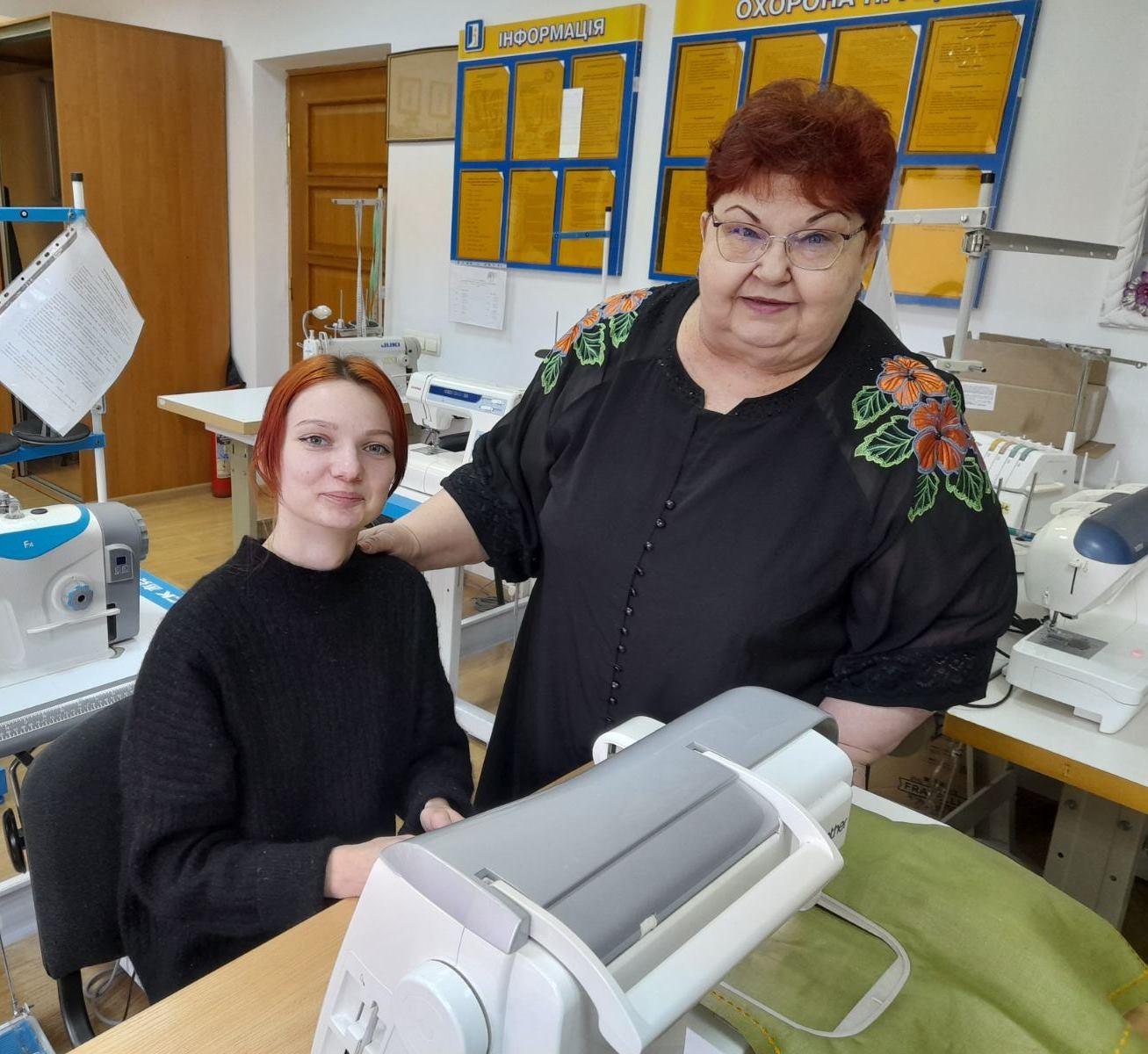 Вишивальниця здобуває професію