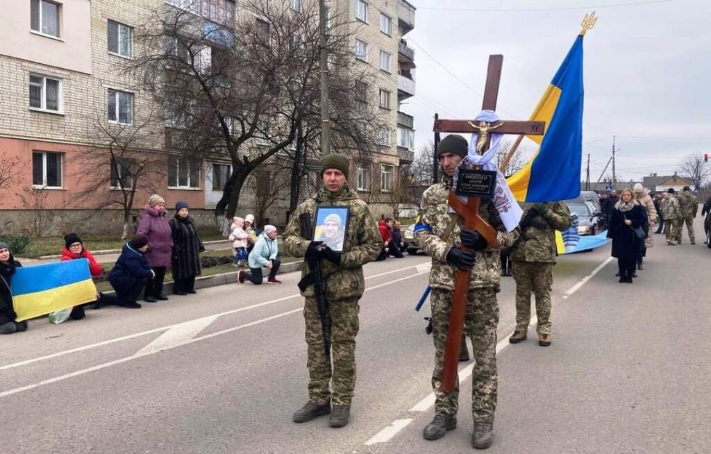 На Рівненщині попрощались з п'ятьма загиблими захисниками