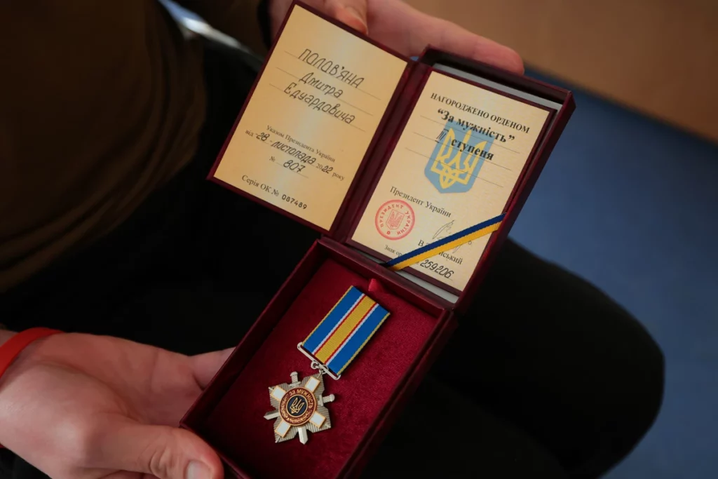 Захисник України з Рівненщини, який повернувся з полону, отримав державну нагороду