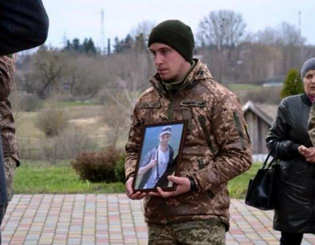 Рівненщина провела в останню дорогу двох Героїв