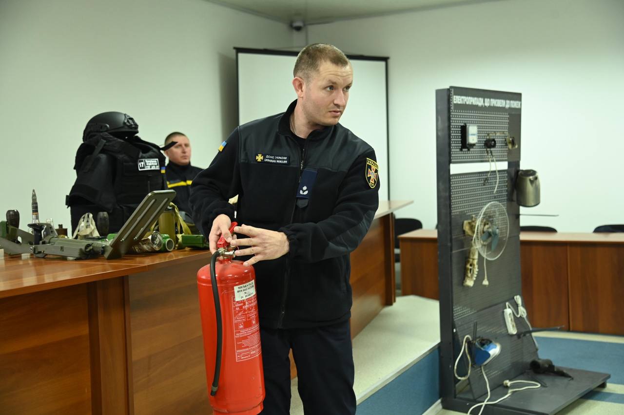 Рятувальники провели навчання з безпеки життєдіяльності в Костополі