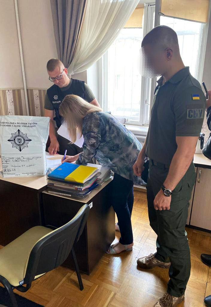 Сприяли незаконному переправленню іноземців в Україну: на Рівненщині троє фігурантів постануть перед судом