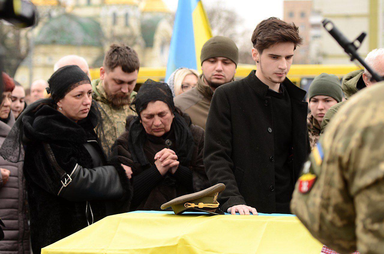 У Рівному провели в останню путь справжнього воїна, який все життя віддав захистові України та її народу