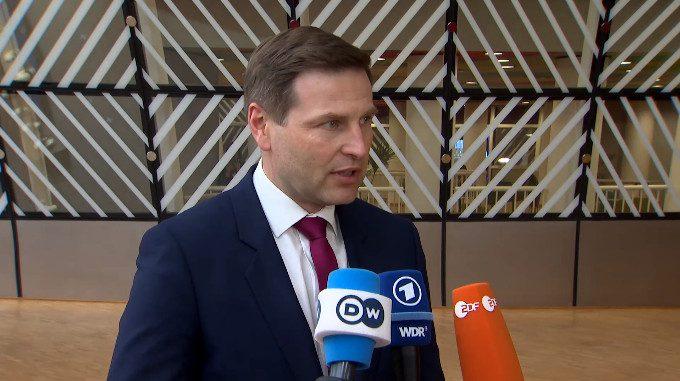 Міністри ЄС затвердили план постачання боєприпасів в Україну