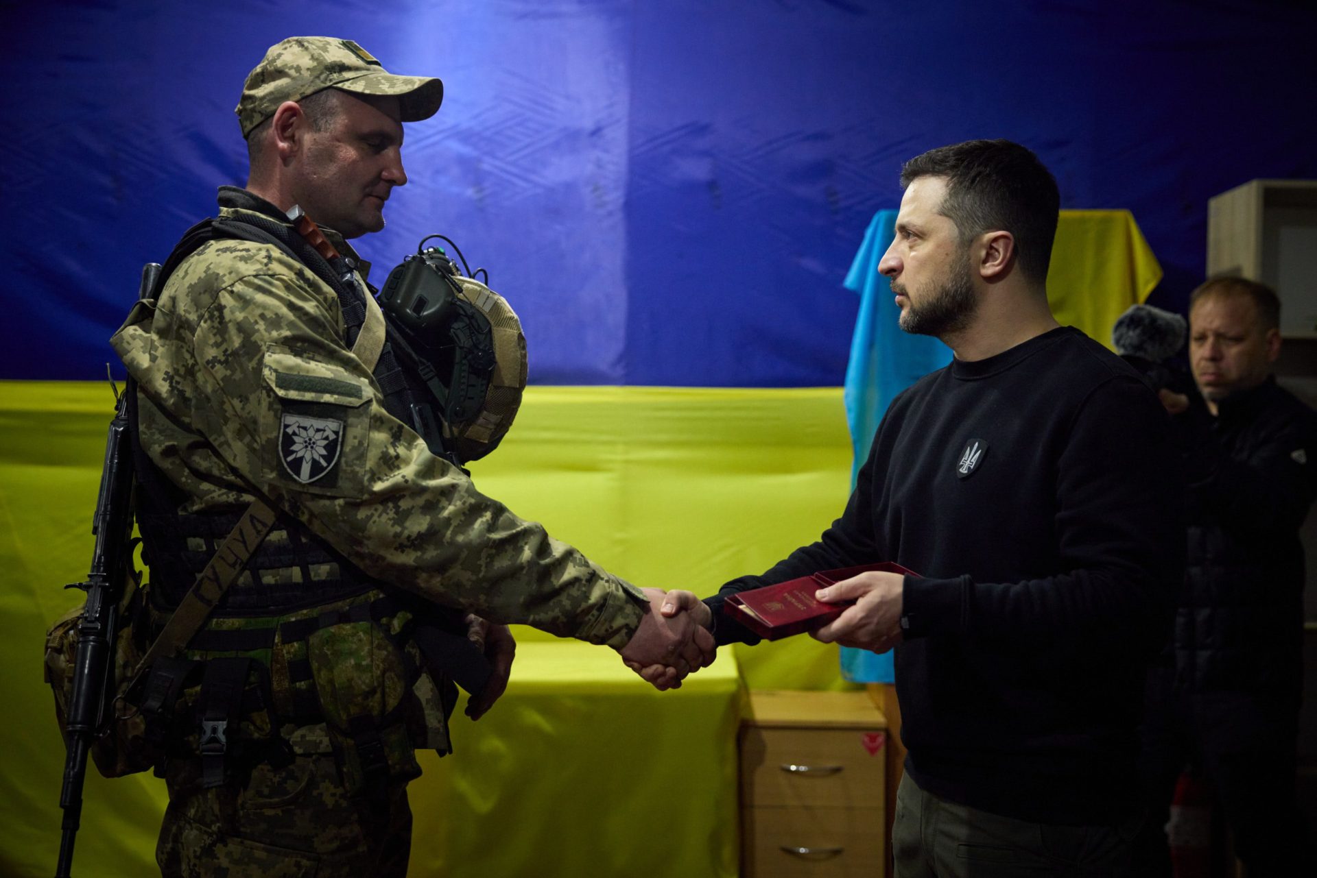Президент відвідав передові позиції українських військ у Запорізькій області
