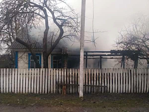 В Сарненському районі вогнеборці ліквідували пожежу у приватному господарстві
