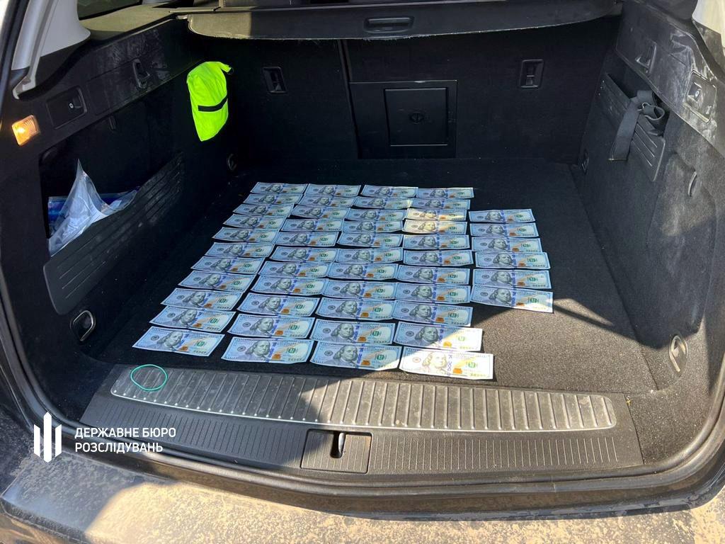 Правоохоронці вимагали грошей