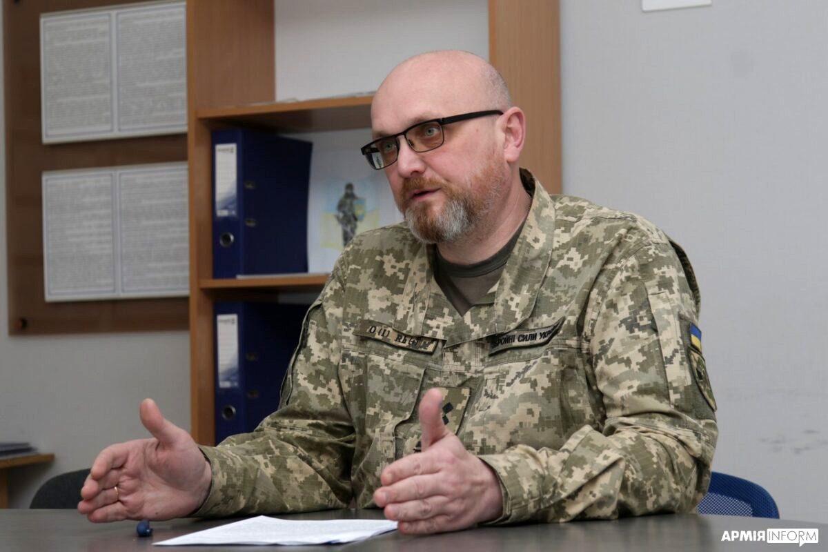 Де потрібен військовий квиток в Україні: чи можна без нього лікуватися або одружуватися