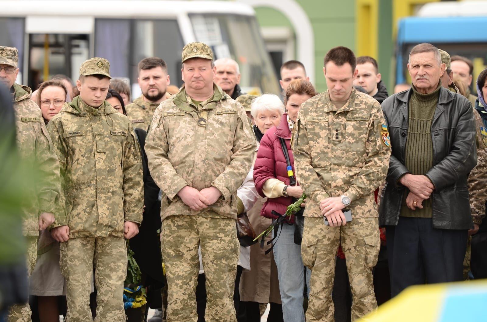 Рівняни попрощалися із загиблими на війні Героями