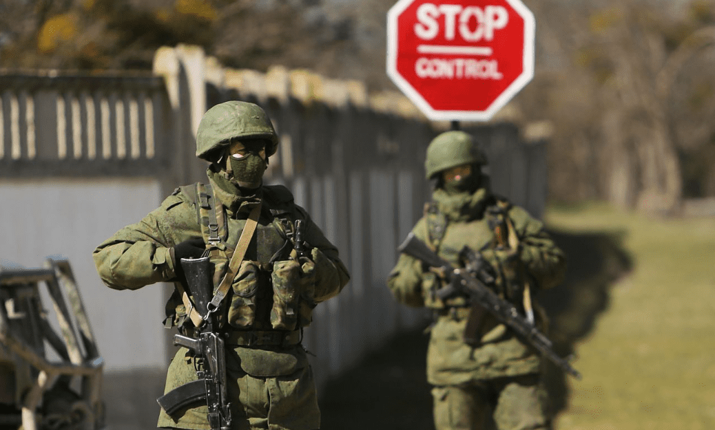 Колаборантів на Херсонщині змушують підписати зобов’язання щодо заборони на виїзд