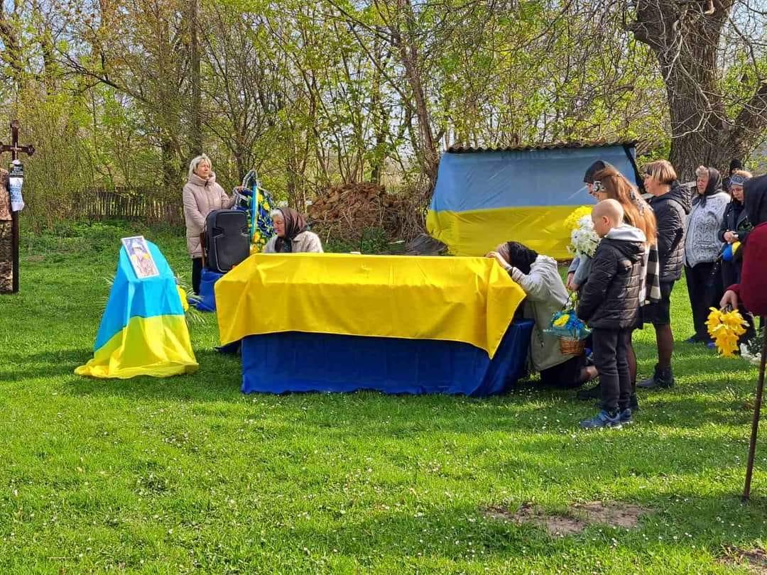 На Рівненщині попрощалися із двома Героями