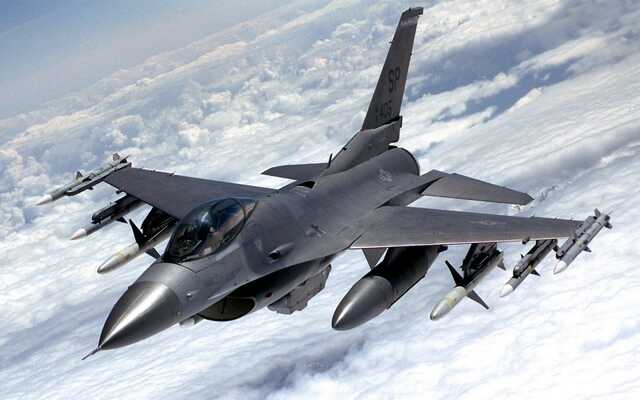 Надання F-16 Україні - це питання ядерної безпеки Європи