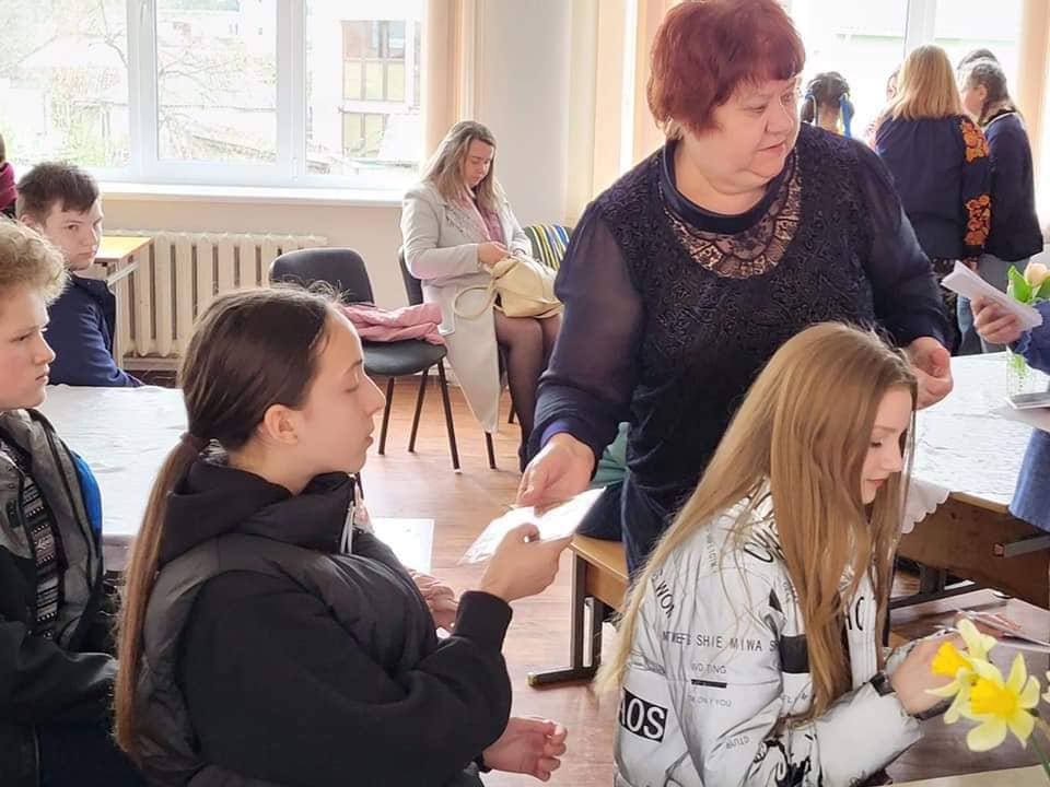 В Рівному на акції «Великодній дзвін» плакали всі – і дорослі, і діти