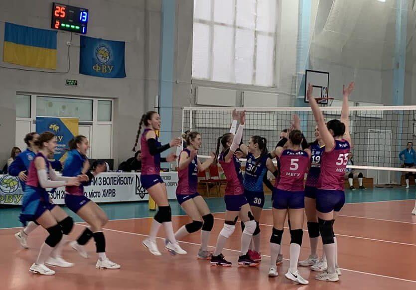 Волейболістки Регіни завоювали золоті нагороди чемпіонату