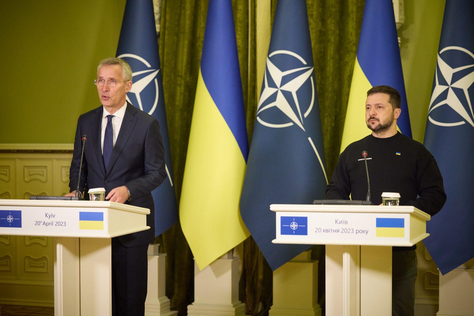 Єнс Столтенберг і Володимир Зеленський.