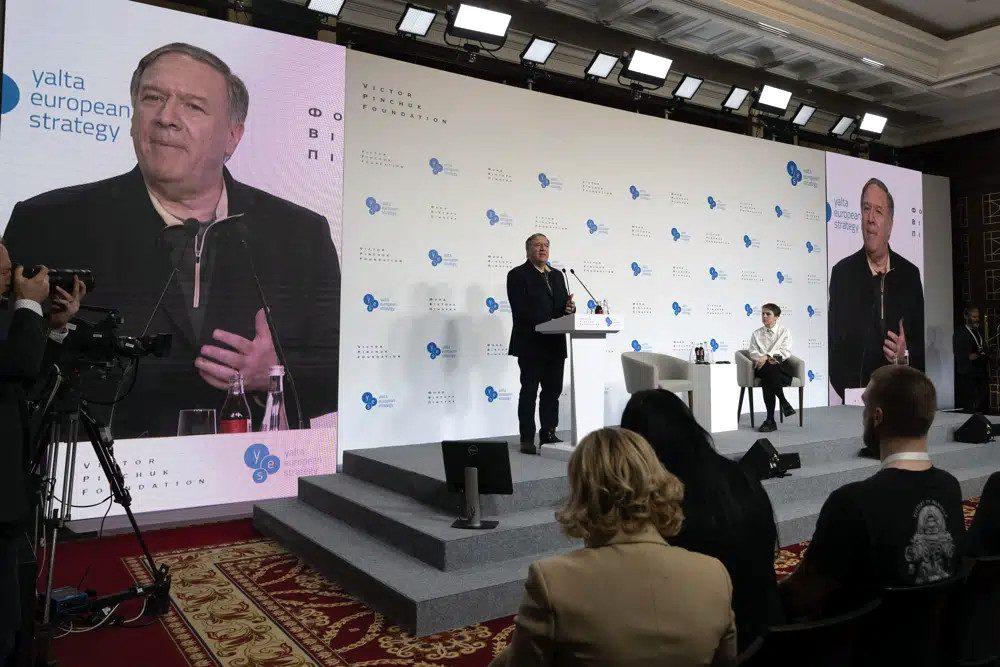 Голова Комітету з розвідки: підтримка в США допомоги Україні є «переважаючою»