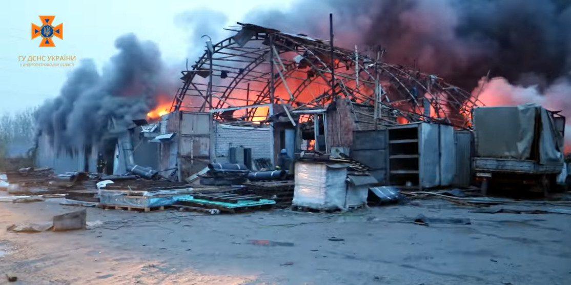 Місце удару в Дніпрі.