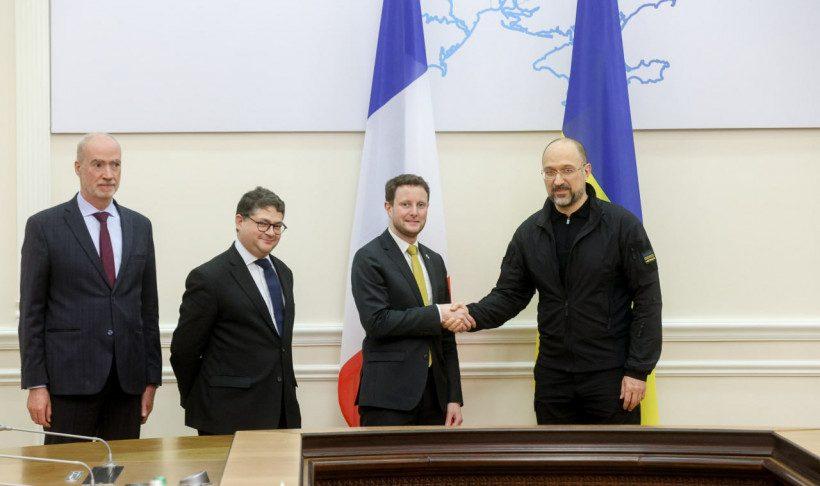 Франція надаватиме підтримку