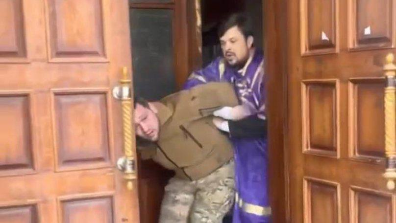 Священик який побив військового у соборі, втік з Хмельниччини.
