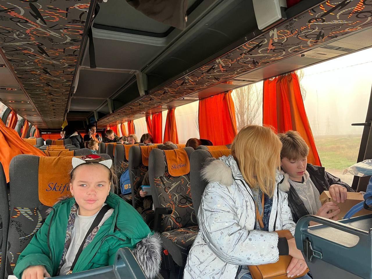 Ще двадцять чотири дитини із Херсонщини нарешті вдома