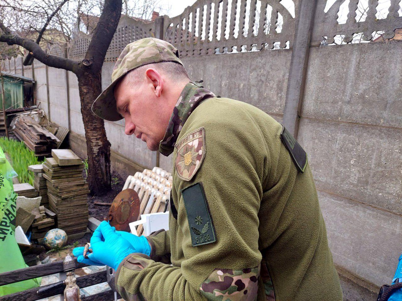У рівнянина поліцейські вилучили боєприпаси та наркотики (+ відео)
