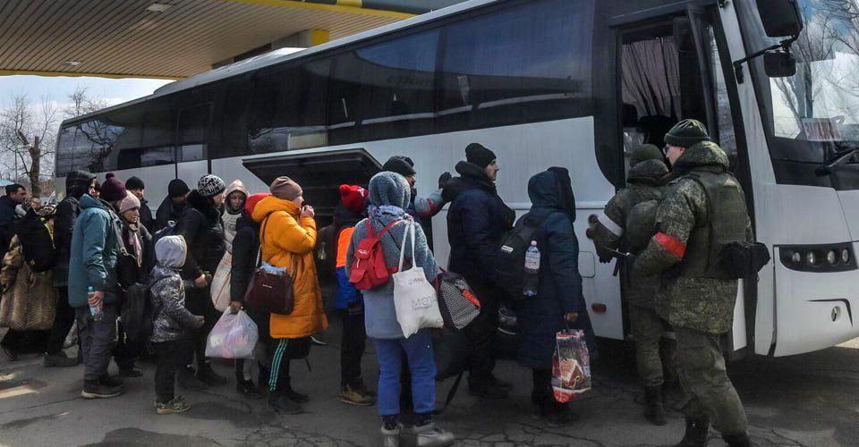 Вивезення дітей з Енергодара.