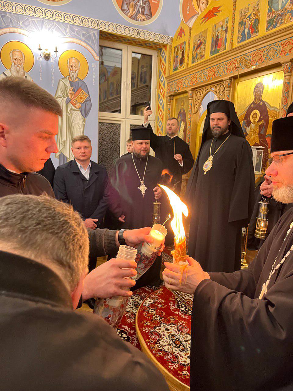 До Луцька вирушив Благодатний вогонь з Варшави