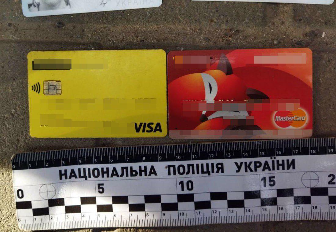Просили пігулку від головного болю та викрадали кошти