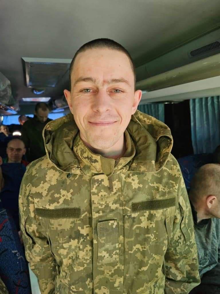 Додому з полону повернувся наш боєць