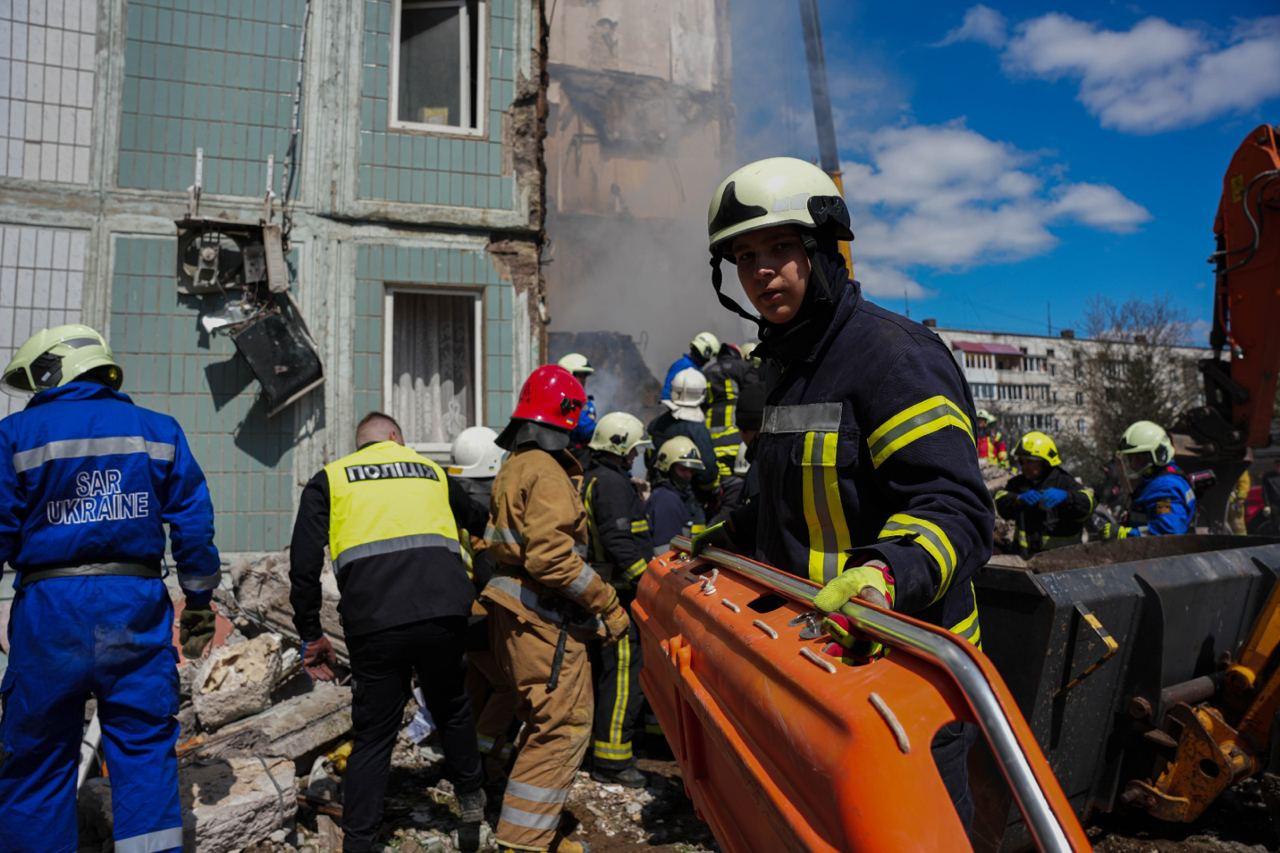 Умань: число жертв від удару рф знову зросло
