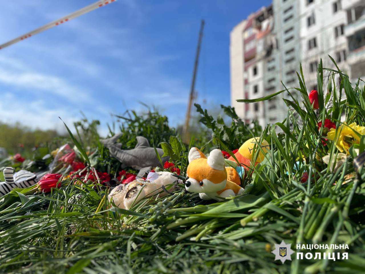 Умань: пошуково-рятувальні роботи на місці ракетного удару рф тривають