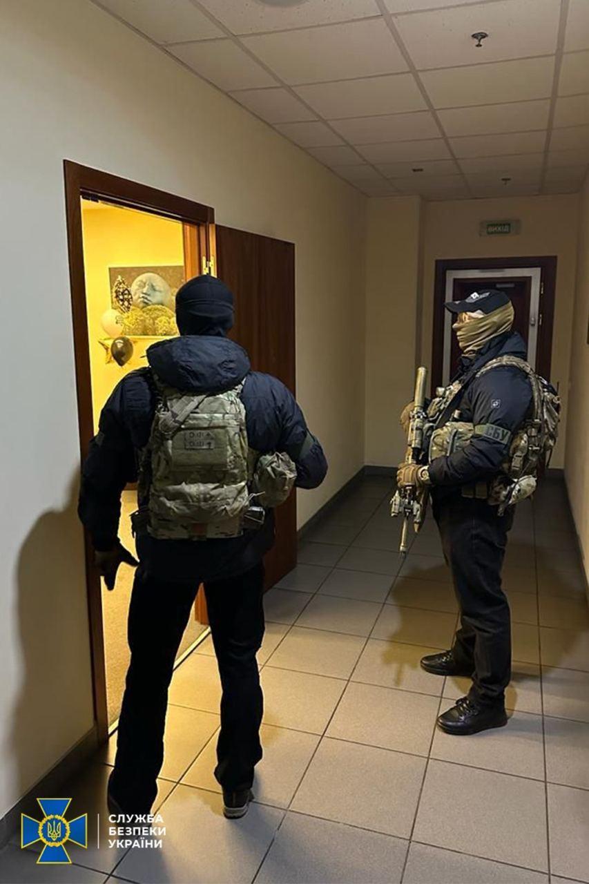 СБУ та ДБР викрили на Київщині 15 компаній, які працювали на зрадника Сівковича та фсб