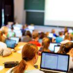 На Рівненщині стартував зимовий вступ – перший виш відкрив нульовий курс Студенти в аудиторії.