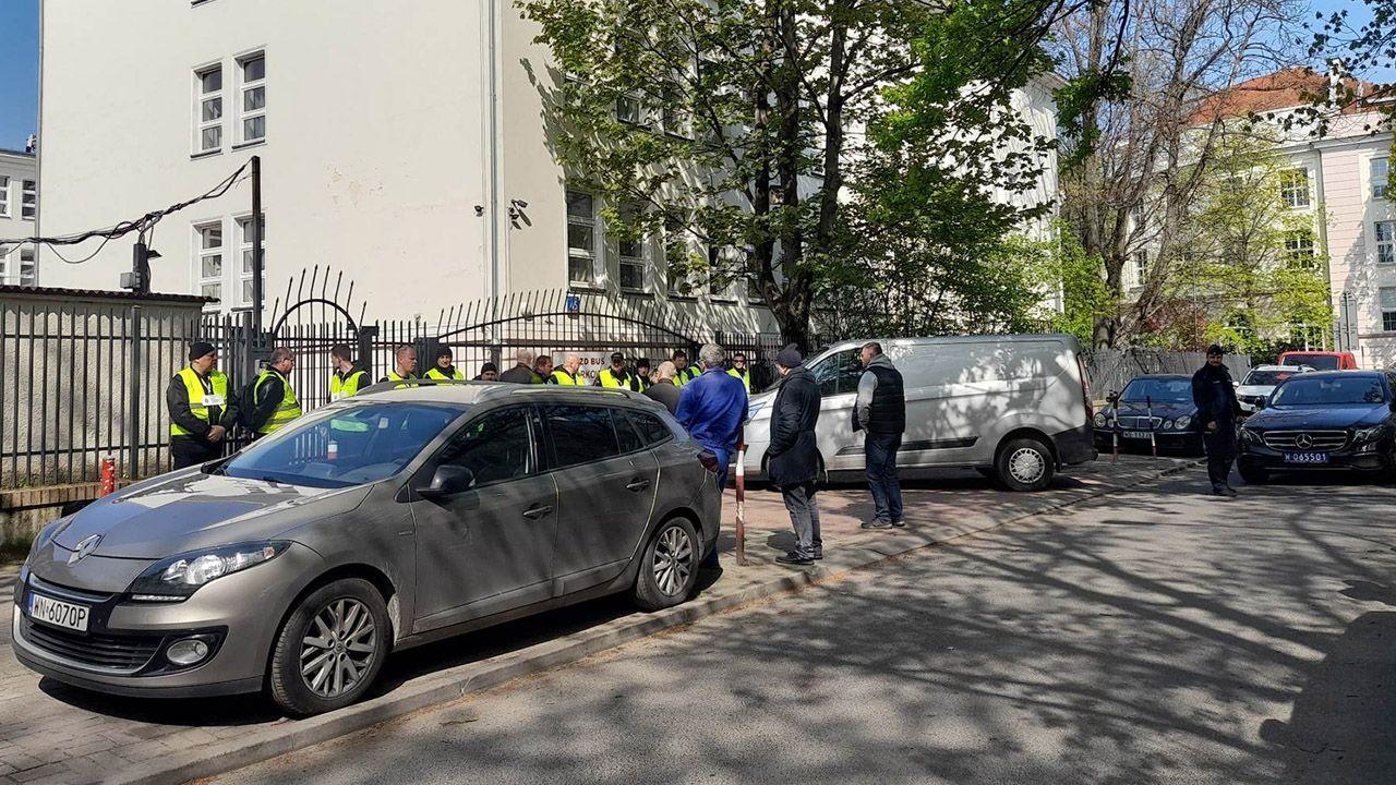 У Варшаві виселяють російську школу при посольстві РФ
