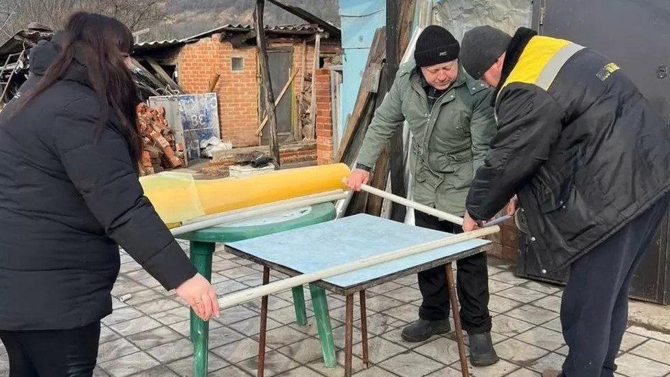 Студент Кембриджу проєктує пластикові вікна для українських будинків