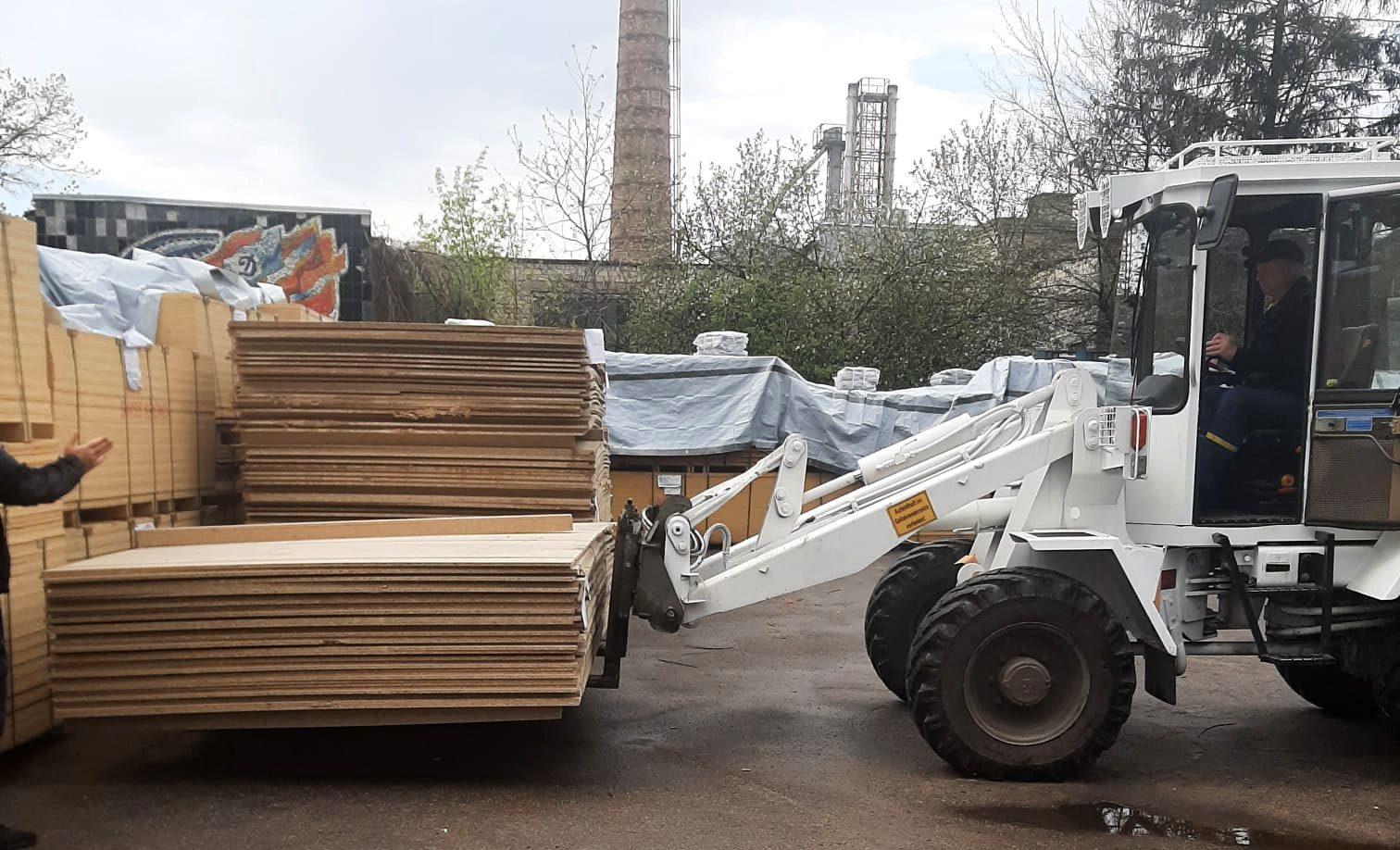 Понад 700 ДСП плит поїхало з Рівненщини на Запоріжжя