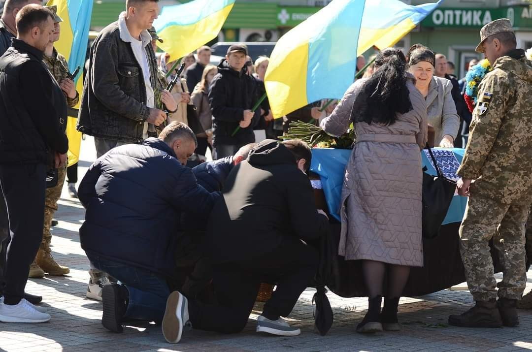 Сьогодні Рівне провело в останню путь нашого Захисника
