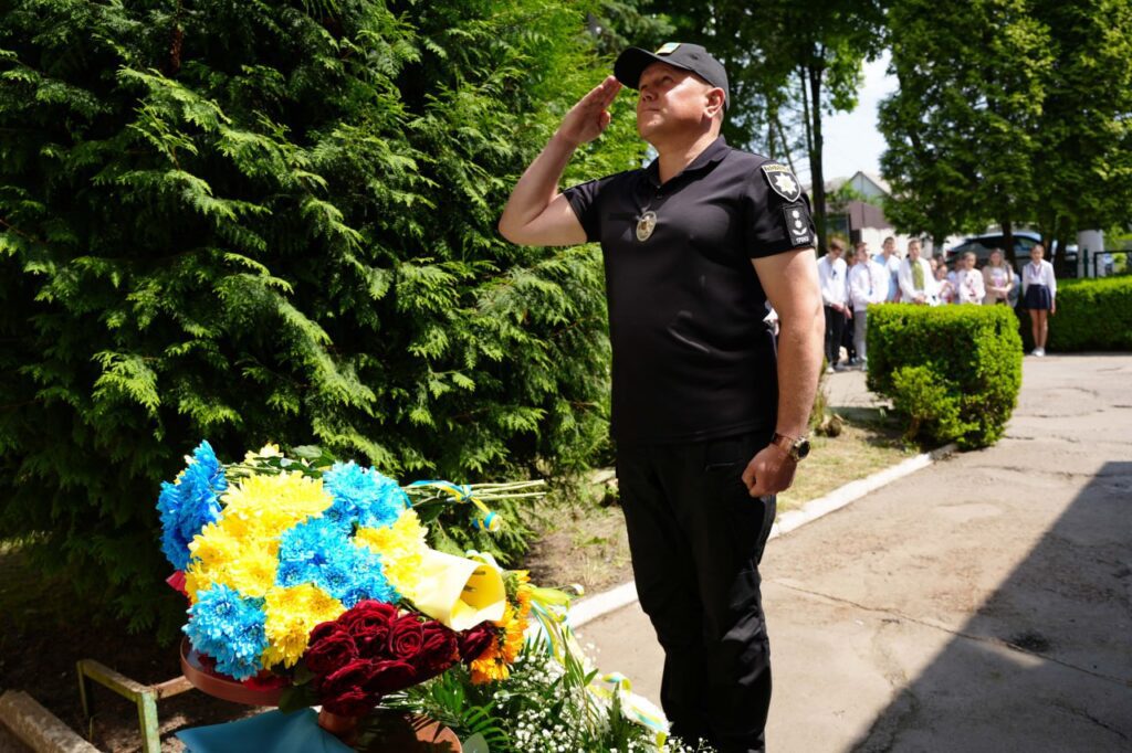 Memorialna_doshka_Oleksandr_Koziura_03