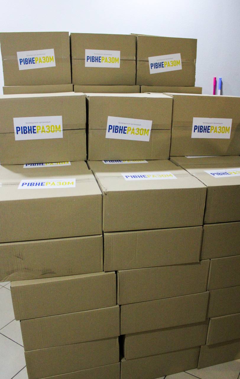 У Рівному волонтери ГО “Рівне Разом” привітали мам загиблих воїнів з прийдешнім святом Матері