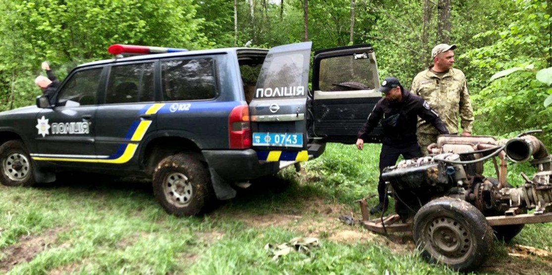 Незаконне добування бурштину.
