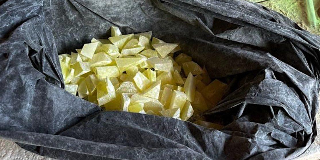 Викрито підпільний цех з обробки бурштину