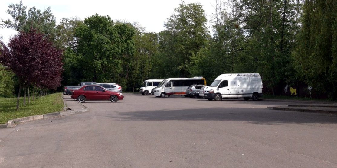 У Рівному облаштують автостоянку поблизу зоопарку