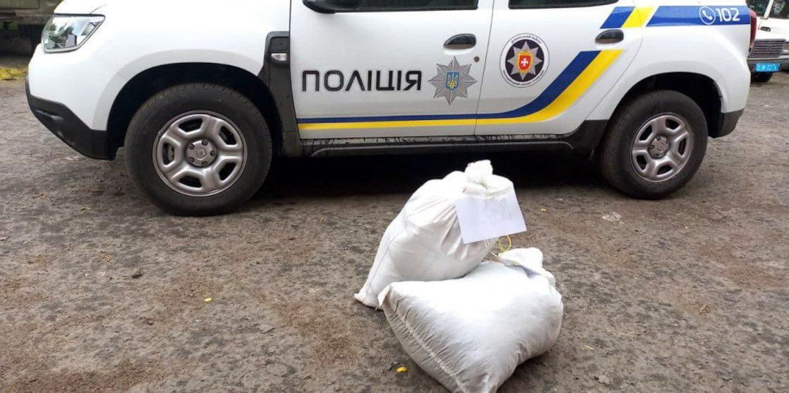 Майже 13 кілограмів тютюну вилучили поліцейські у дубенчанки